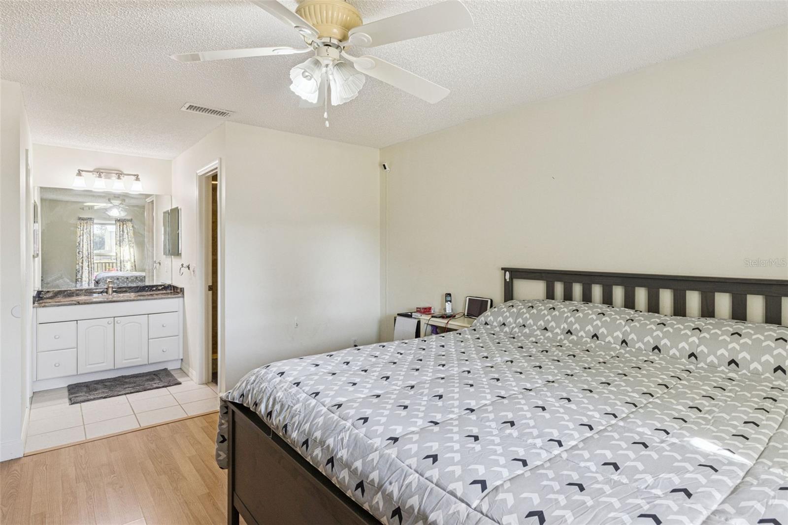 Image 14 of 25 For 8975 Cypresswood Drive