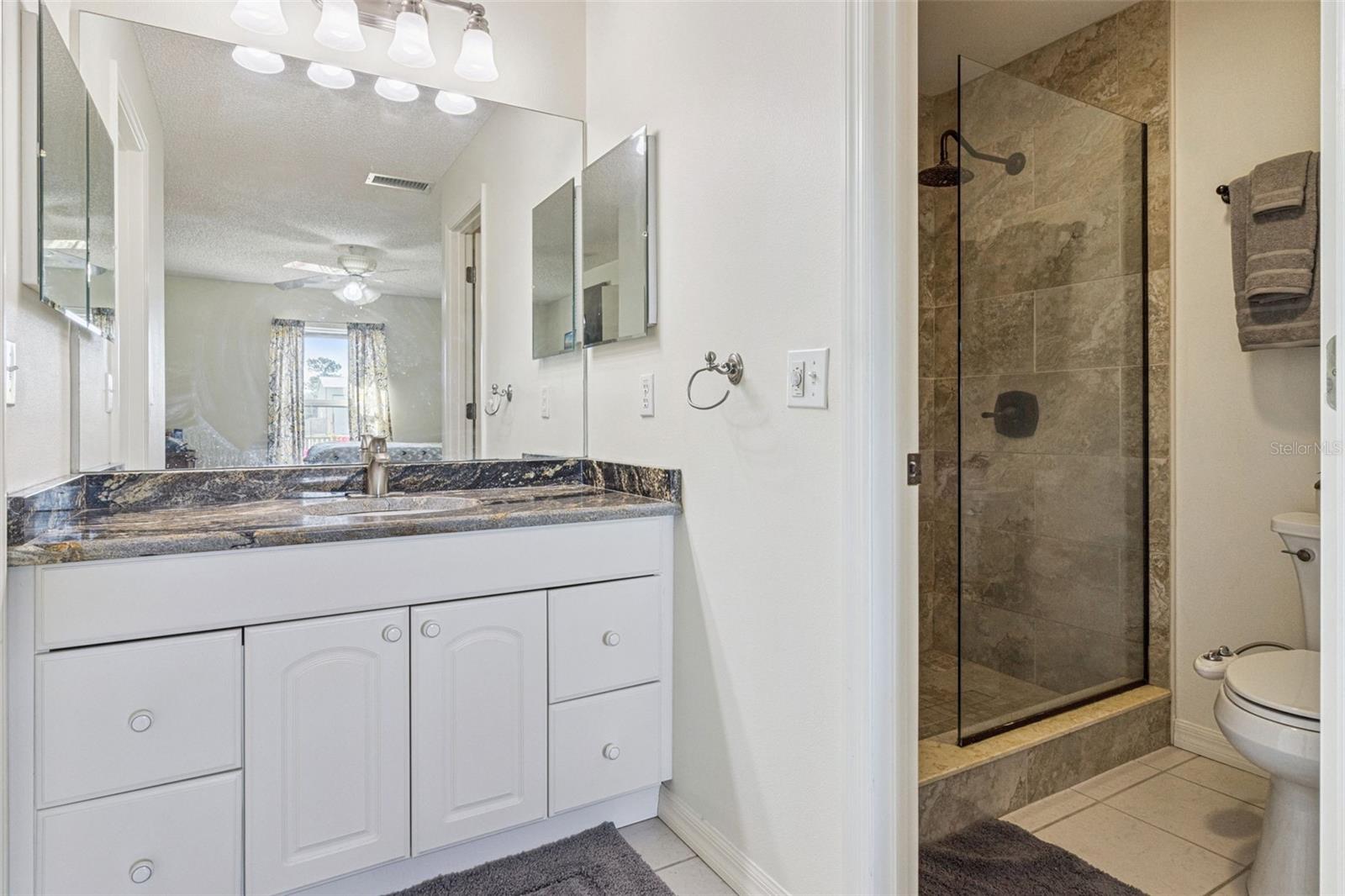 Image 18 of 25 For 8975 Cypresswood Drive