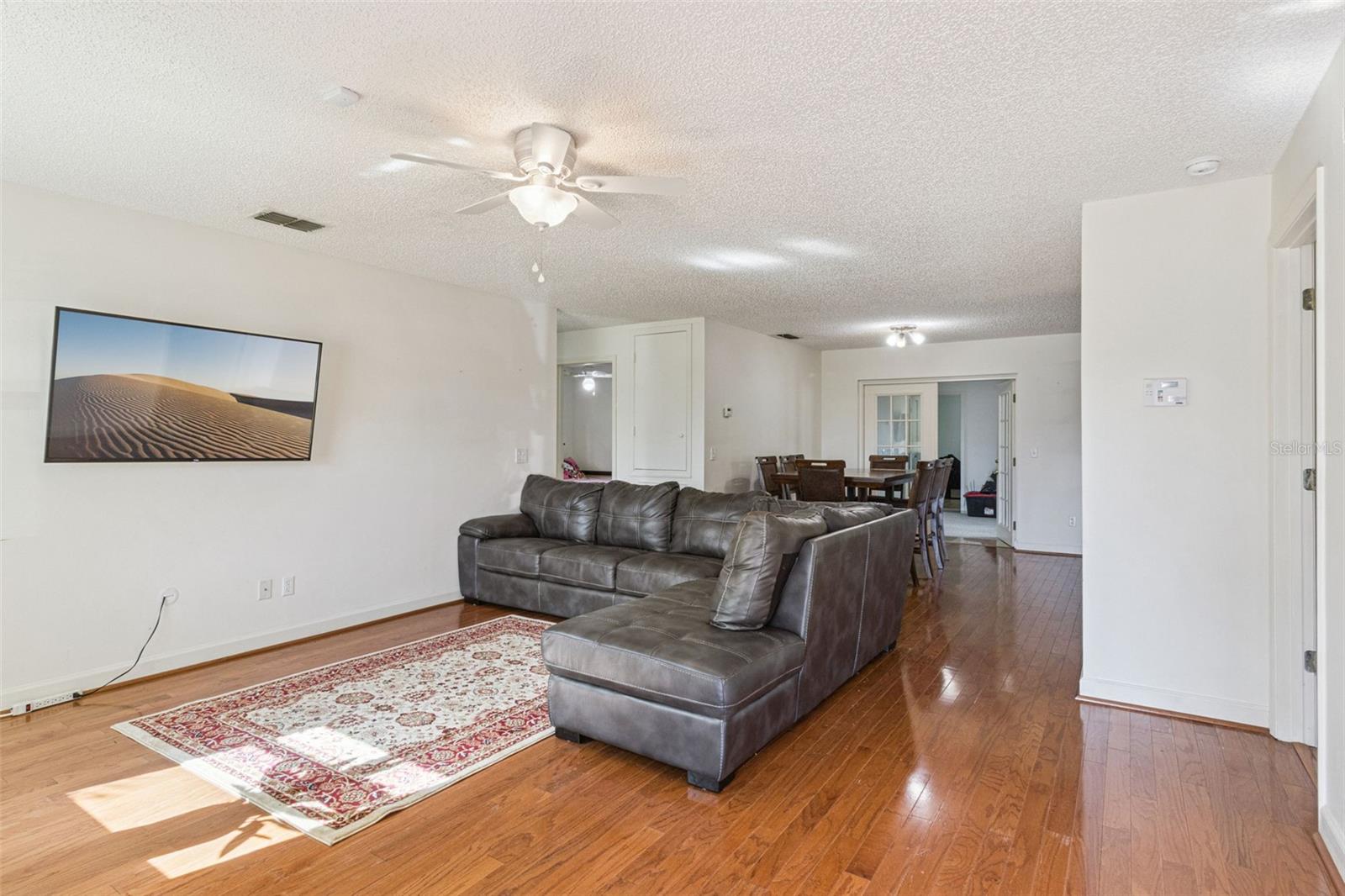 Image 4 of 25 For 8975 Cypresswood Drive