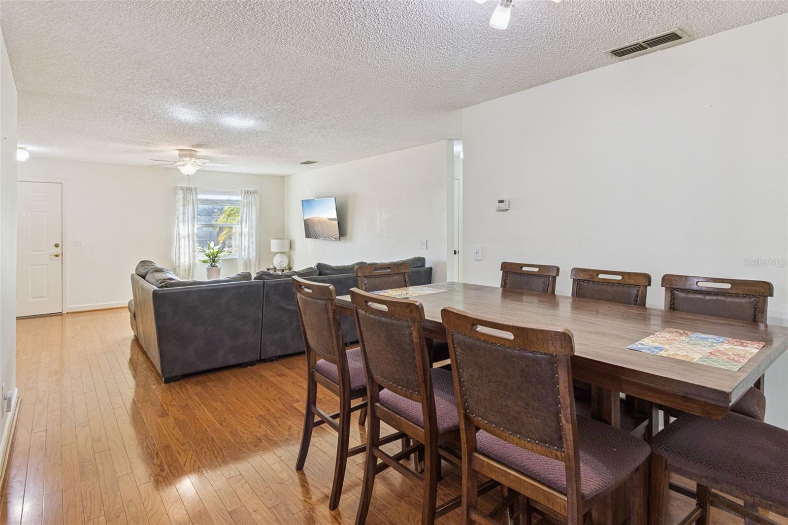 Image 5 of 25 For 8975 Cypresswood Drive