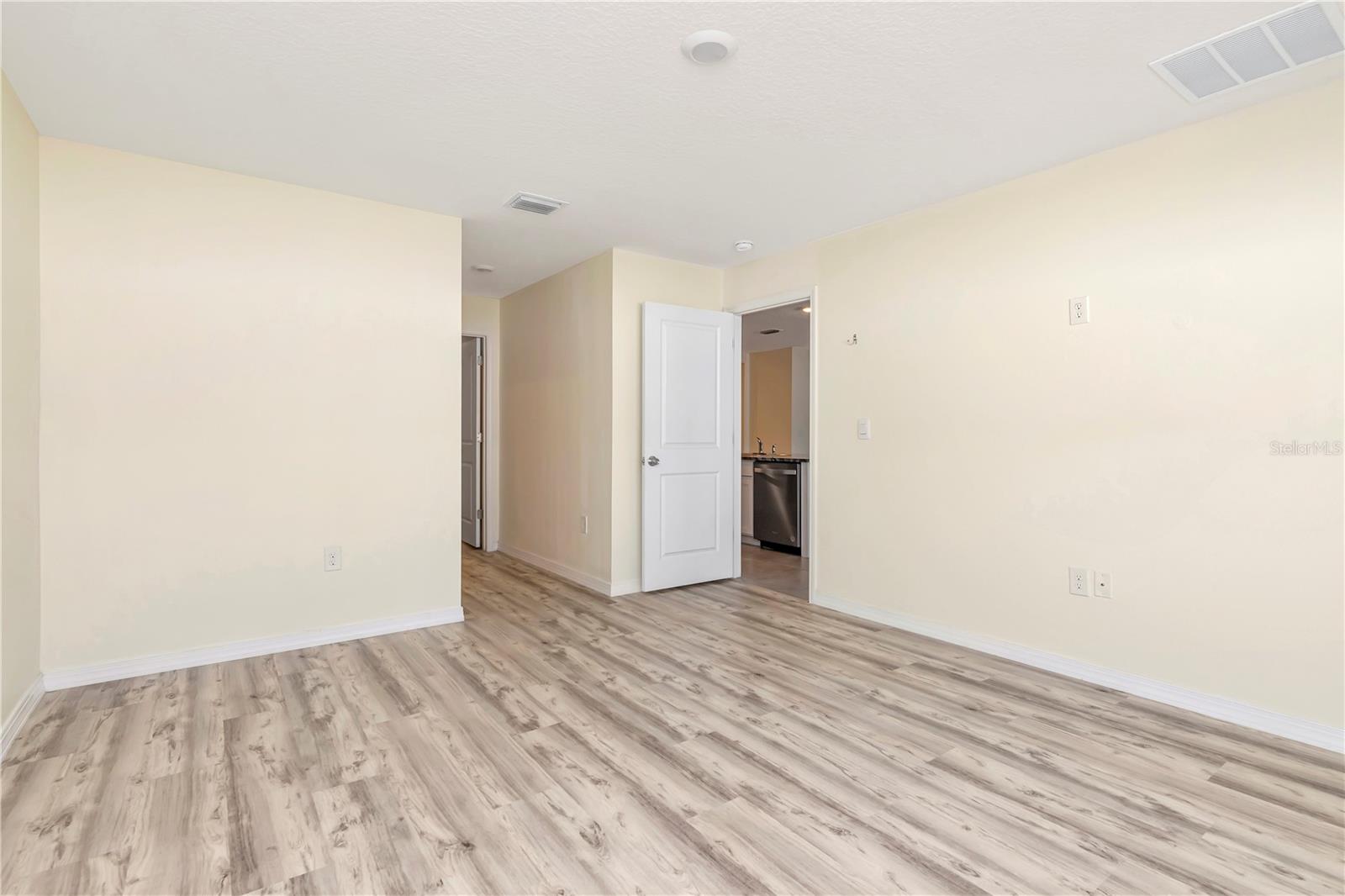 Image 15 of 47 For 4119 Autumn Amber Drive