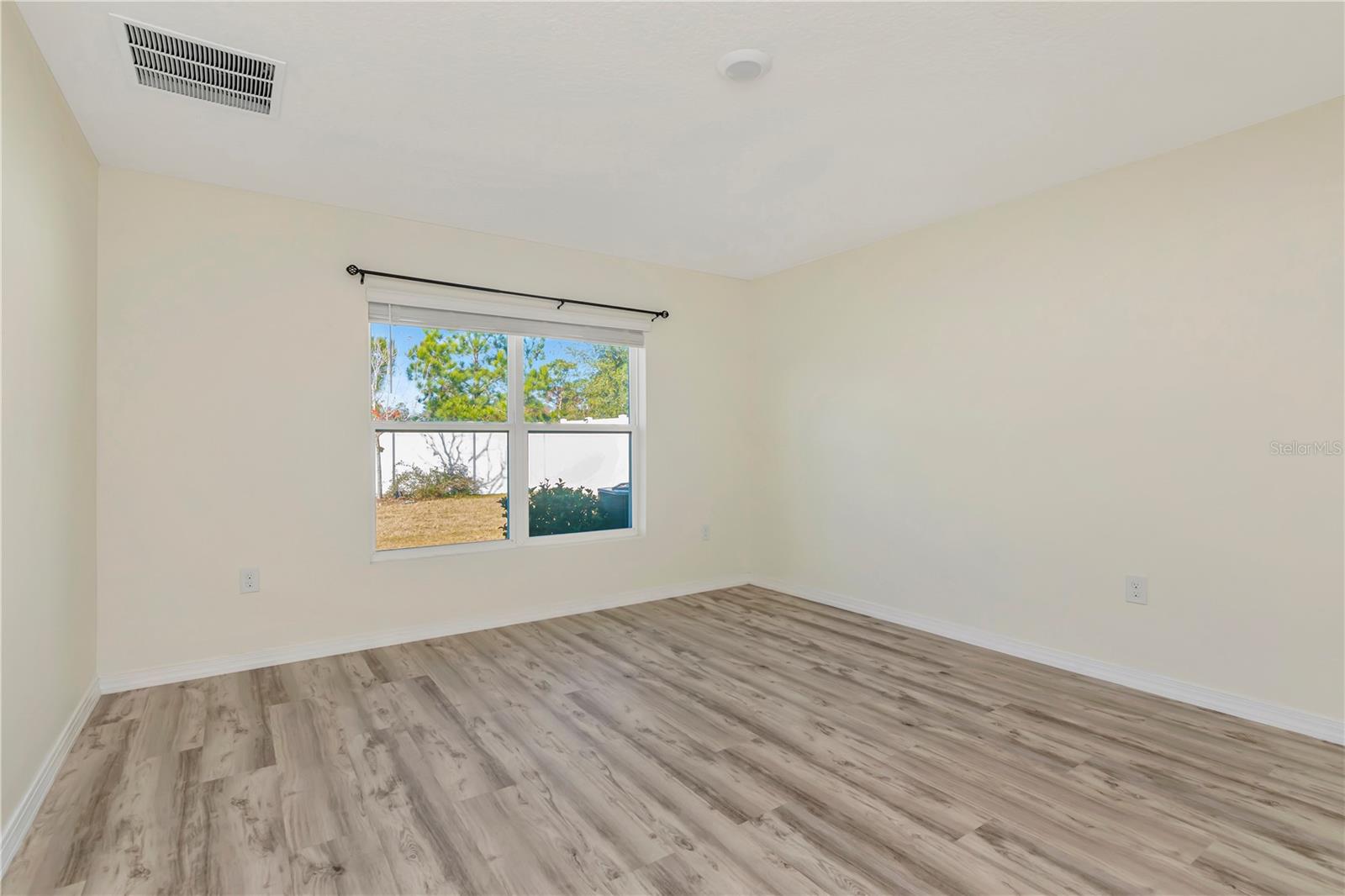 Image 16 of 47 For 4119 Autumn Amber Drive