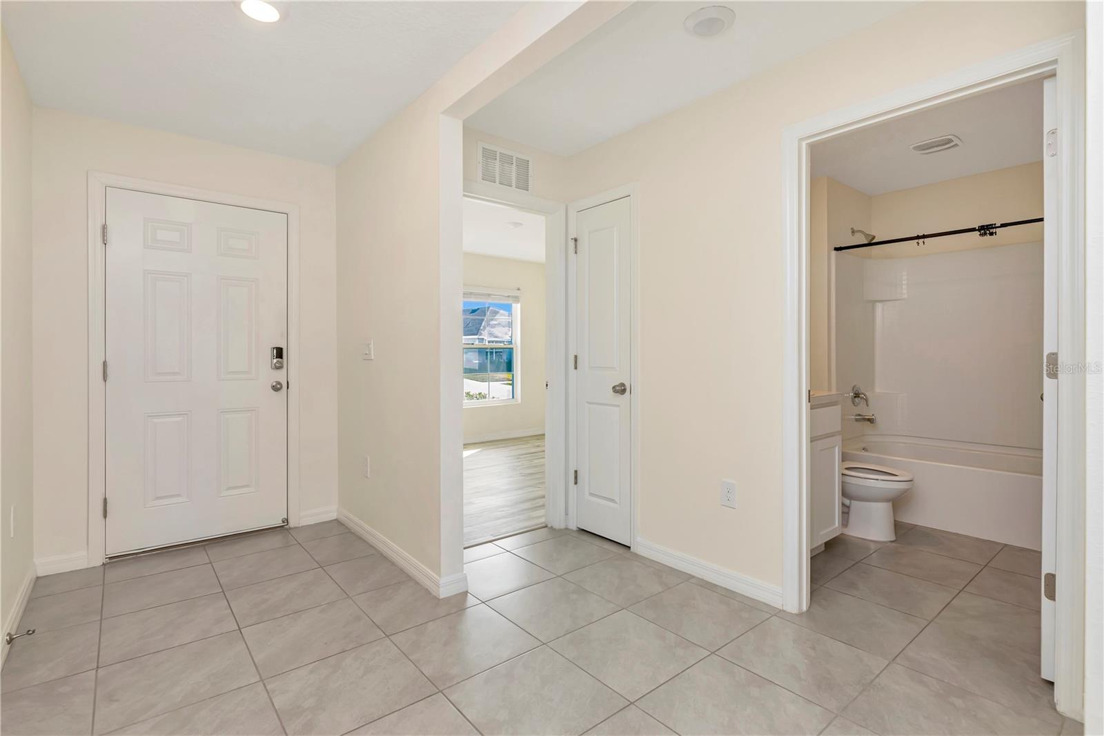 Image 4 of 47 For 4119 Autumn Amber Drive