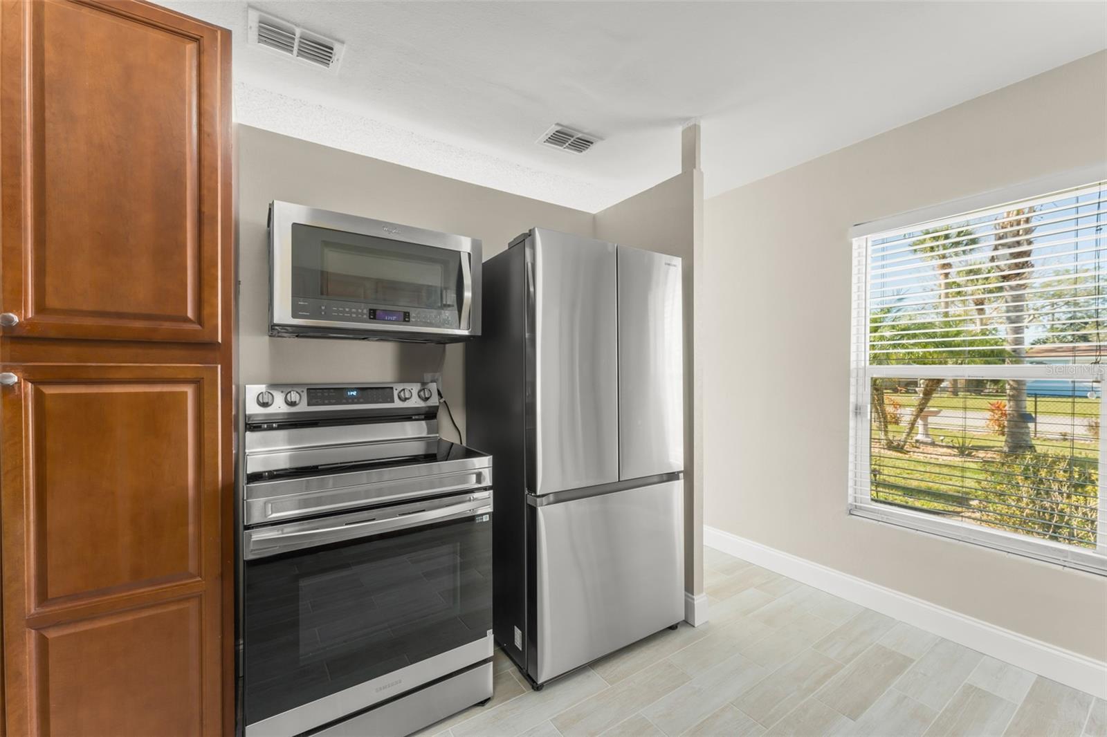 Image 9 of 32 For 7727 Perugia Avenue