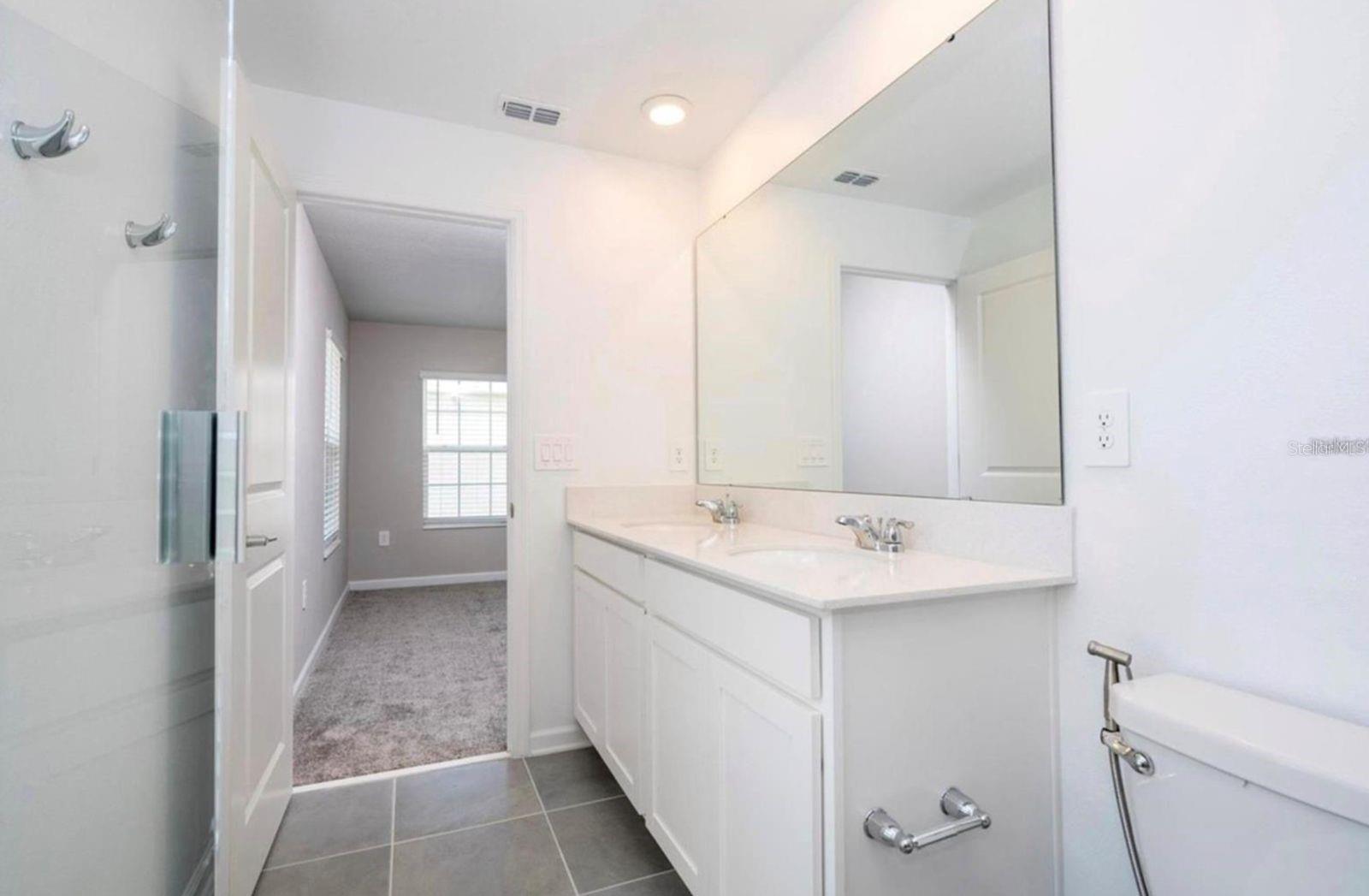 Image 25 of 31 For 13890 Title Way