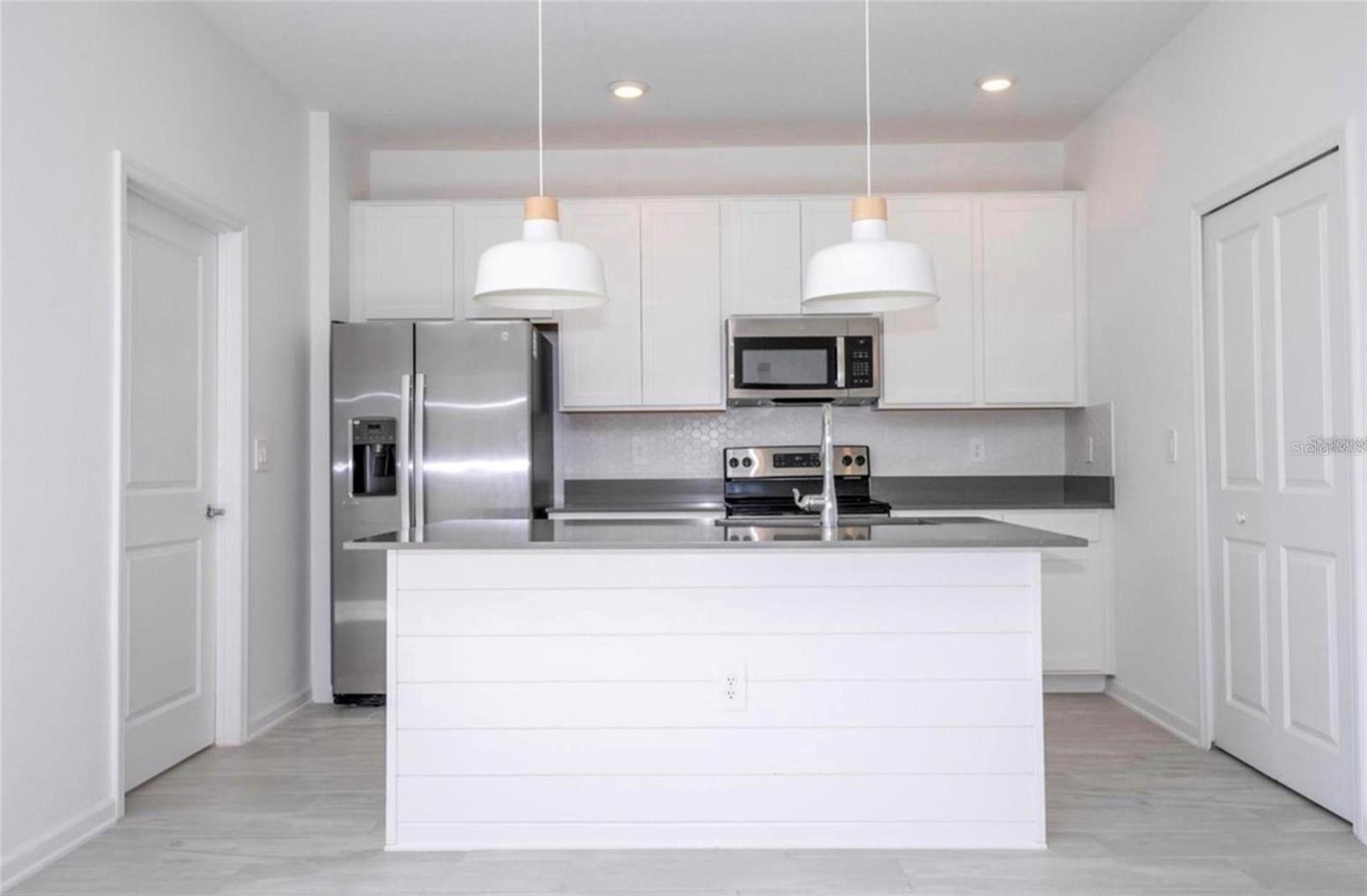 Image 6 of 31 For 13890 Title Way