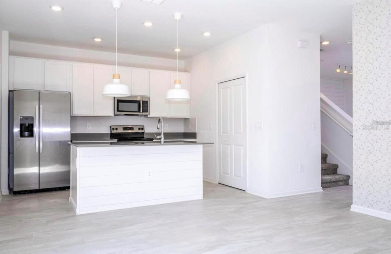 Image 7 of 31 For 13890 Title Way