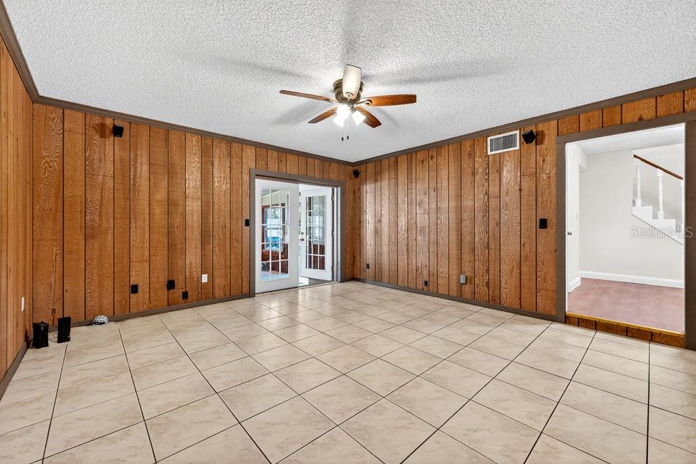 Image 18 of 44 For 223 Denese Lane