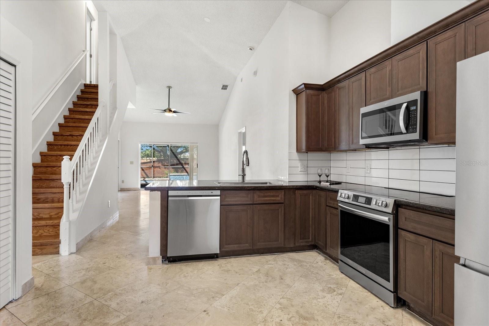 Image 7 of 32 For 13714 Huntwick Drive