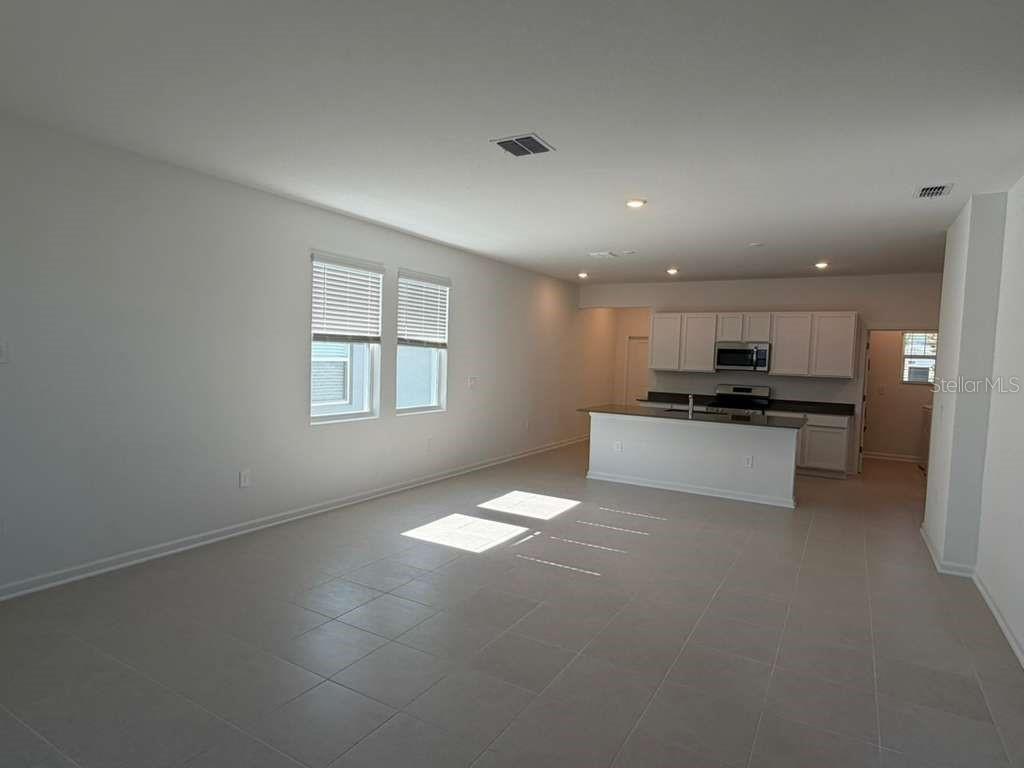 Image 4 of 21 For 7381 Ivy Tendril Av