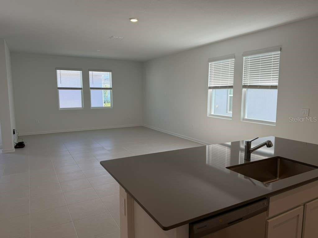 Image 5 of 21 For 7381 Ivy Tendril Av