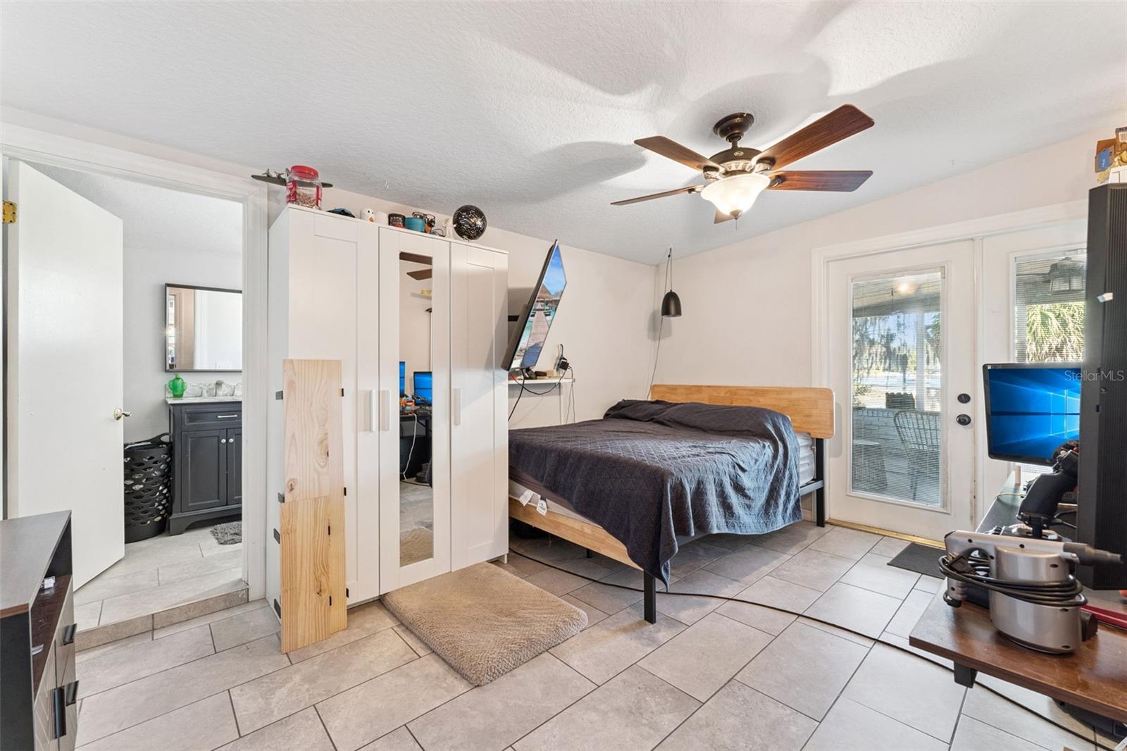 Image 17 of 45 For 9825 Lake Georgia Drive