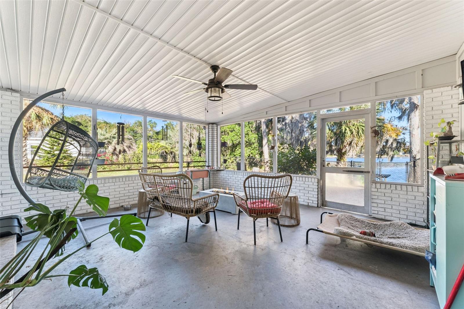 Image 28 of 45 For 9825 Lake Georgia Drive