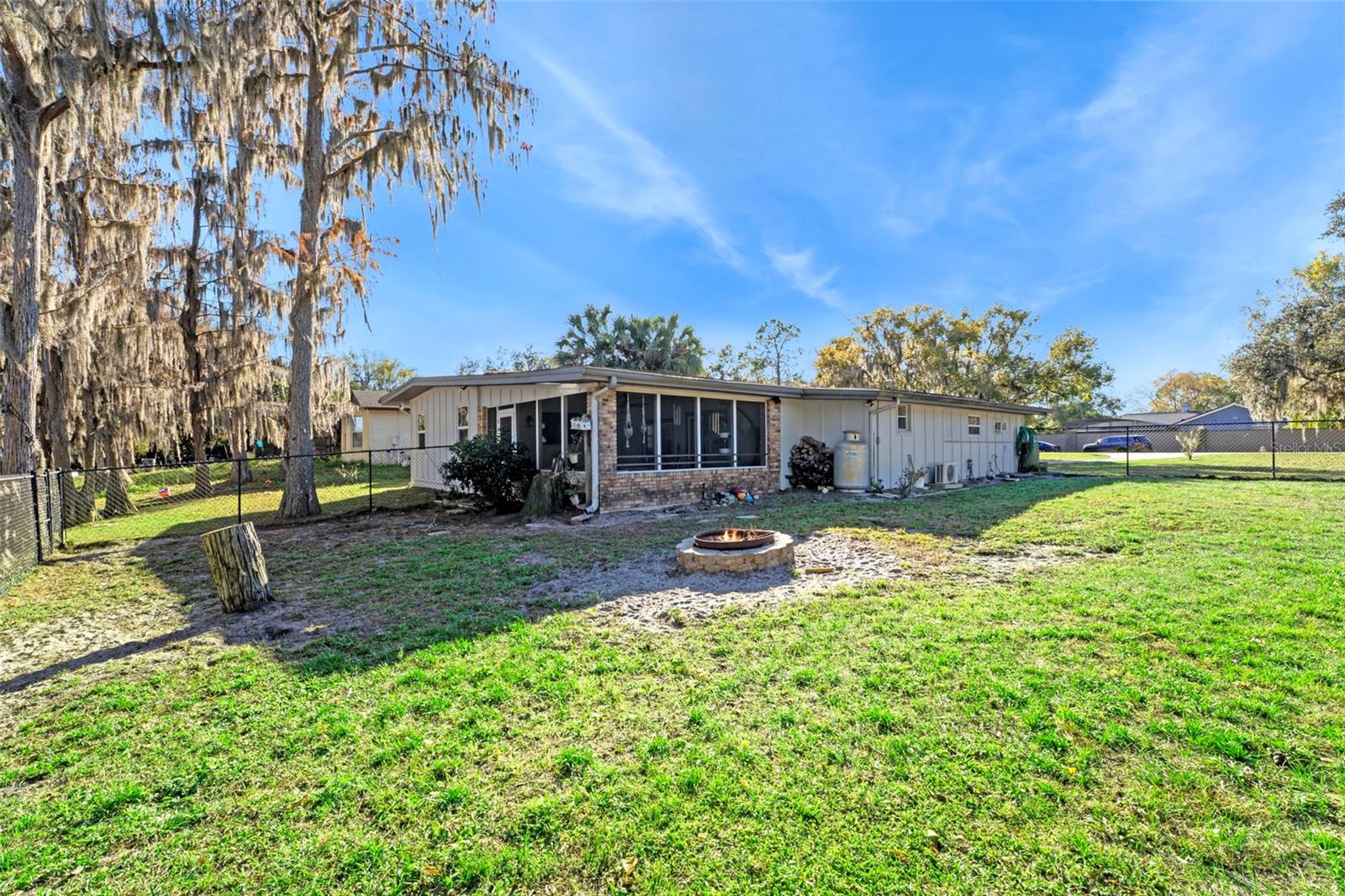 Image 30 of 45 For 9825 Lake Georgia Drive