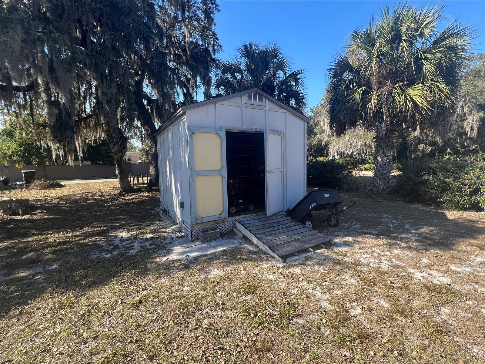 Image 41 of 45 For 9825 Lake Georgia Drive