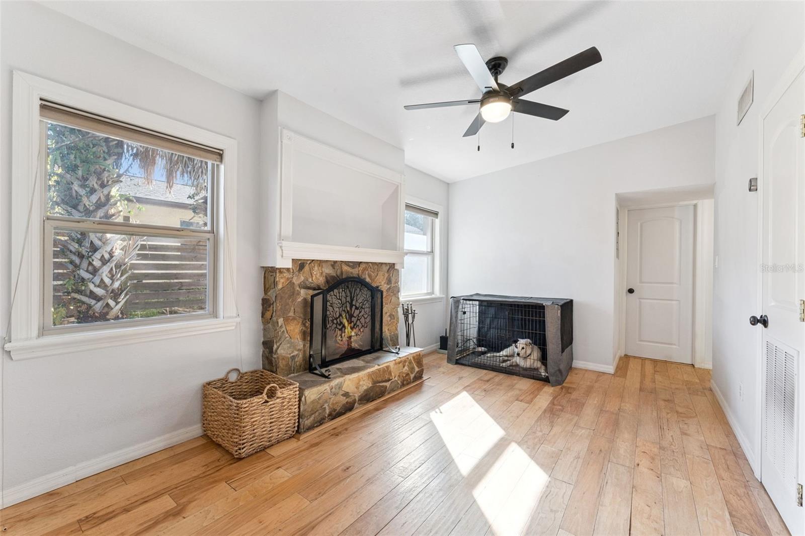 Image 7 of 45 For 9825 Lake Georgia Drive