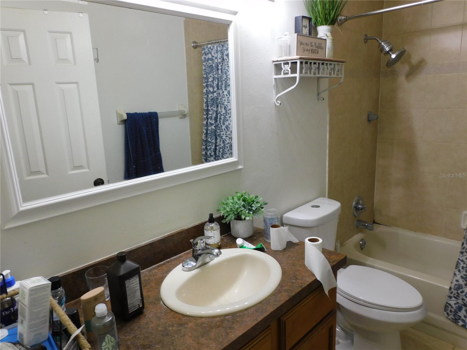 Image 7 of 9 For 575 Bloomington Court 28