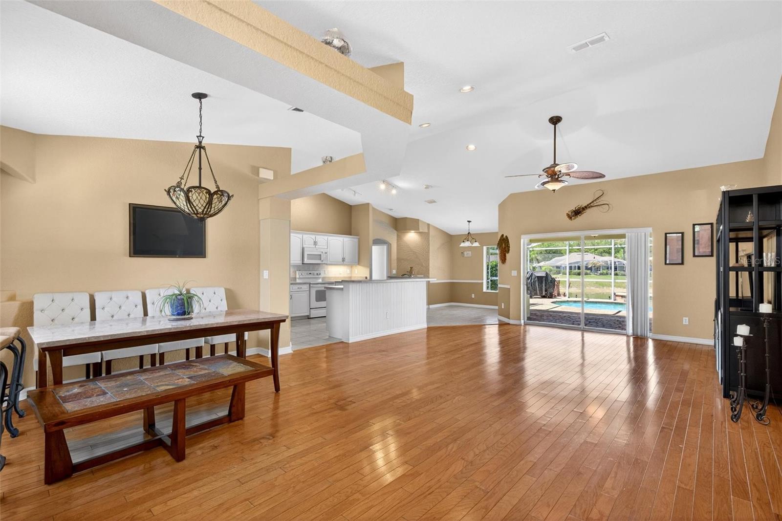 Image 11 of 73 For 423 Phillips Creek Lane