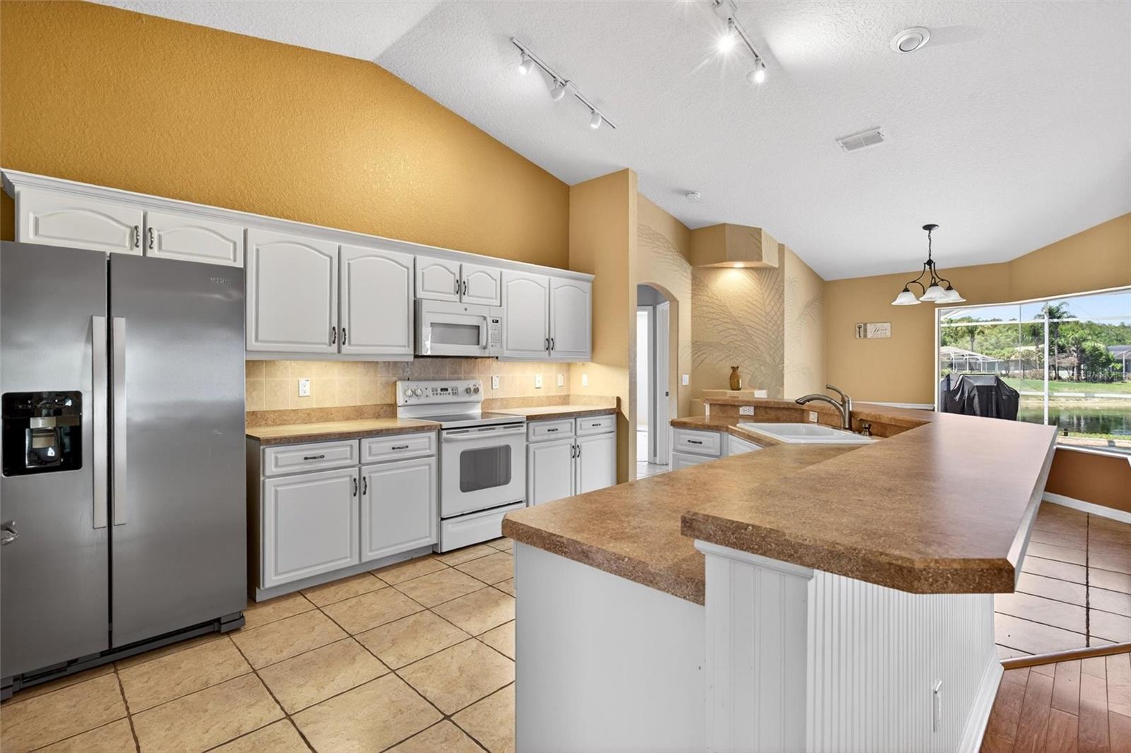 Image 19 of 73 For 423 Phillips Creek Lane