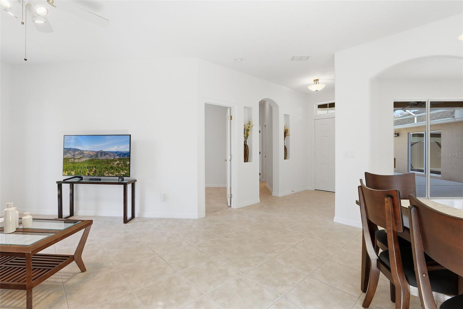 Image 14 of 45 For 3460 Capland Avenue