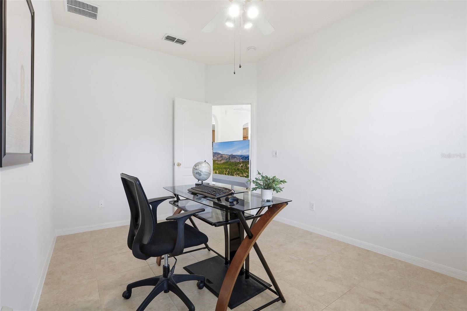 Image 24 of 45 For 3460 Capland Avenue