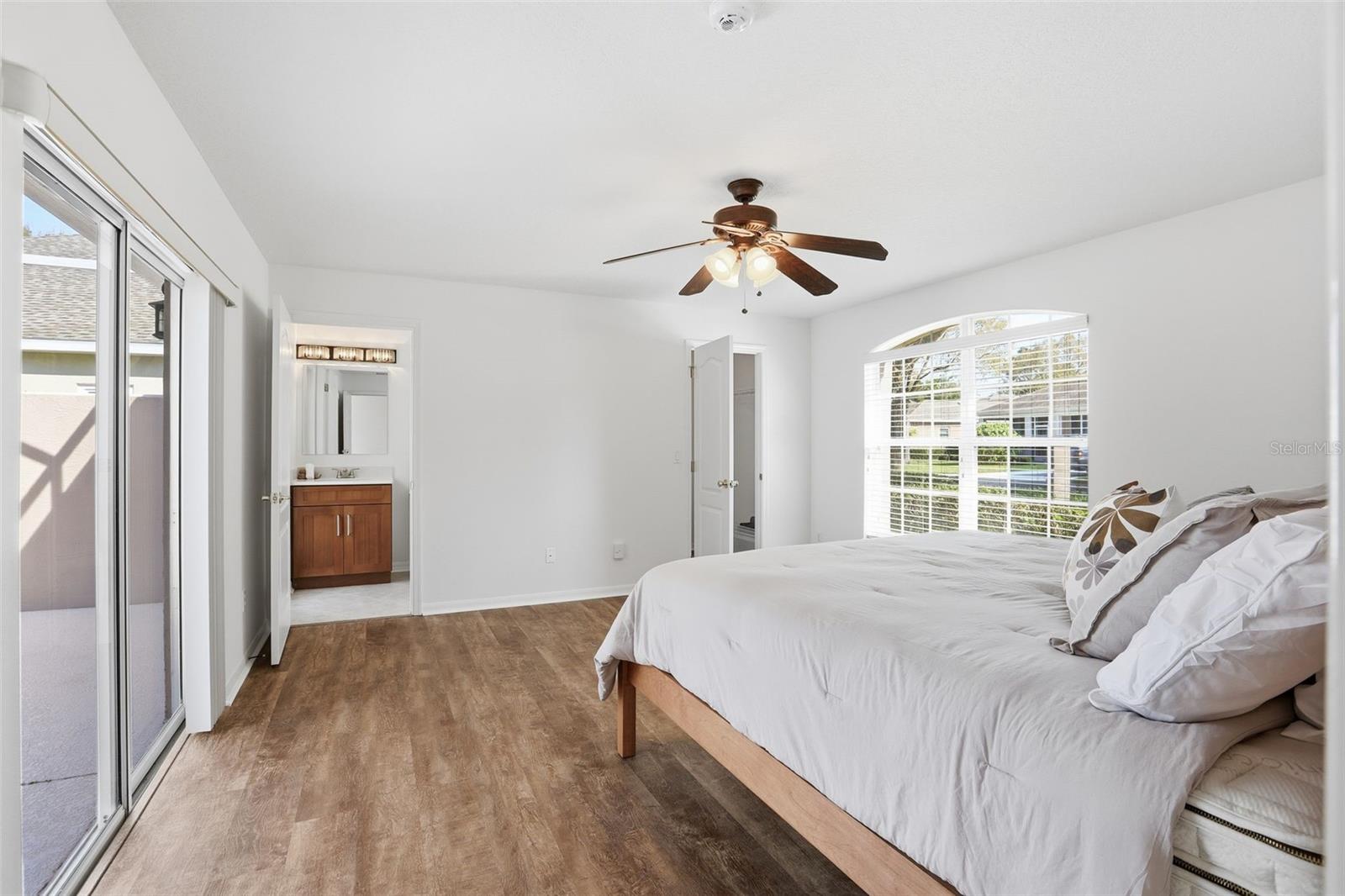 Image 25 of 45 For 3460 Capland Avenue