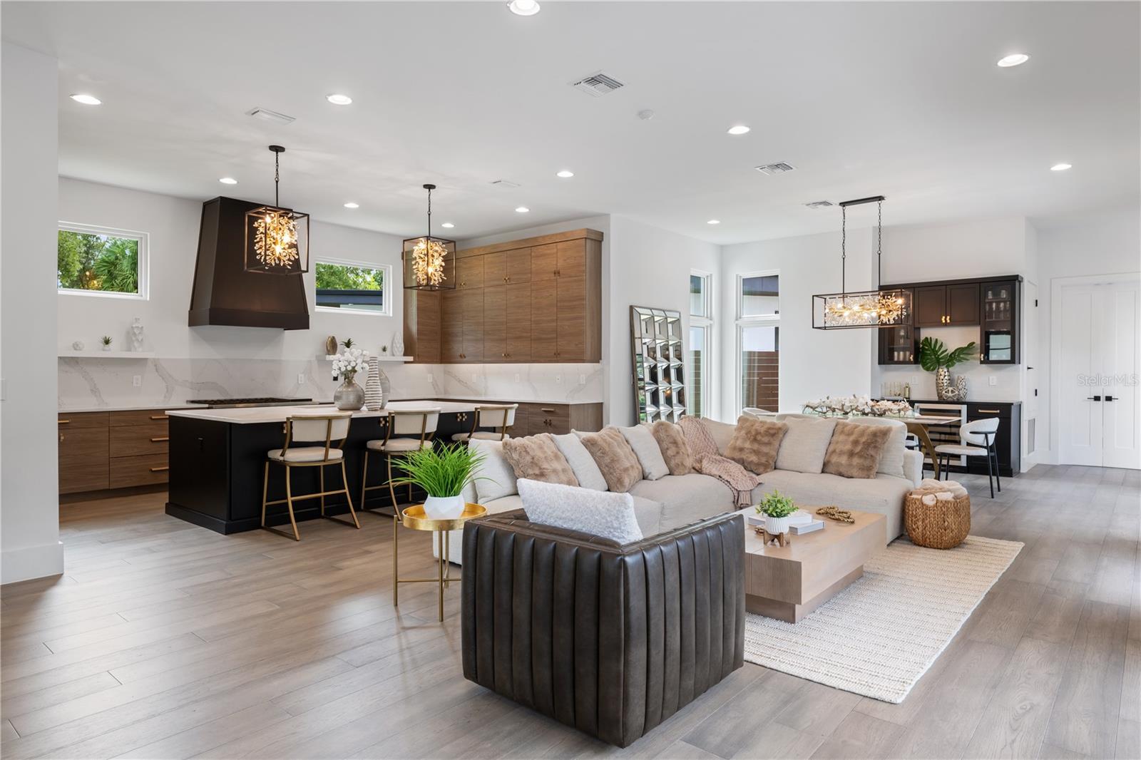 Image 13 of 62 For 2015 Park Avenue