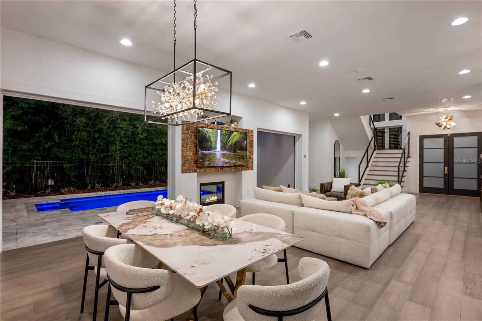 Image 21 of 62 For 2015 Park Avenue