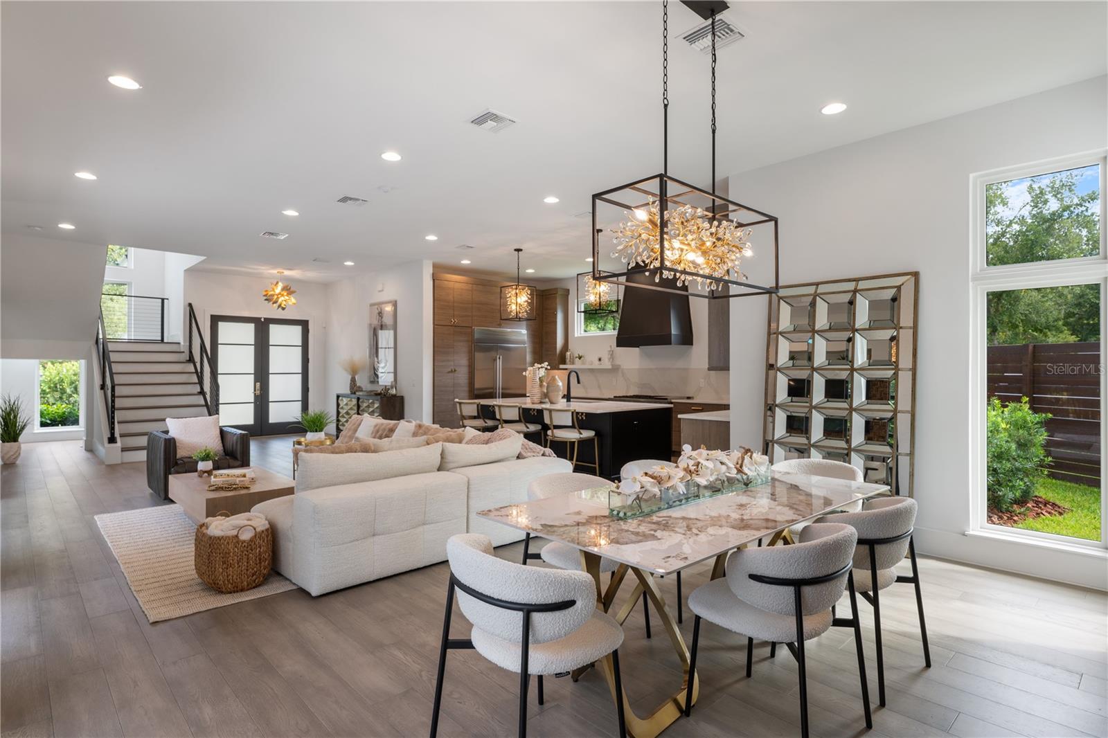 Image 23 of 62 For 2015 Park Avenue