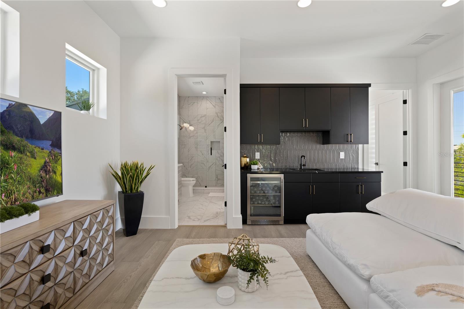 Image 34 of 62 For 2015 Park Avenue