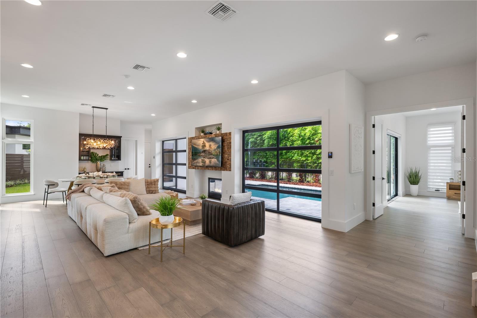 Image 9 of 62 For 2015 Park Avenue