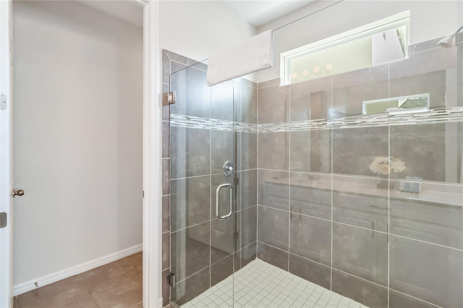 Image 14 of 47 For 1512 Nassau Point Trail