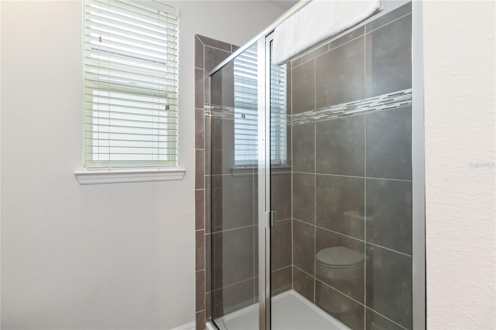 Image 29 of 47 For 1512 Nassau Point Trail