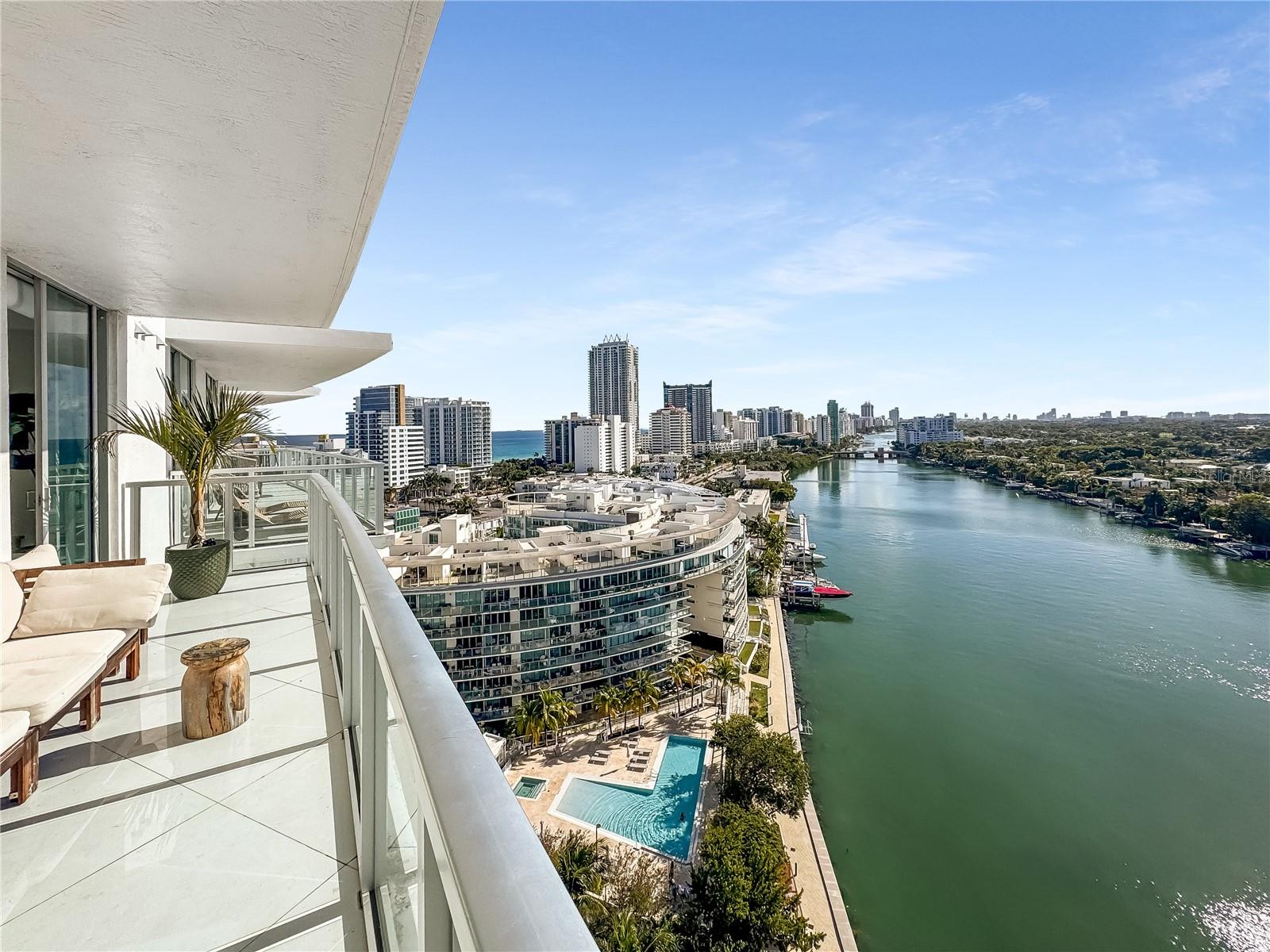 Image 11 of 40 For 6700 Indian Creek Drive Ph7