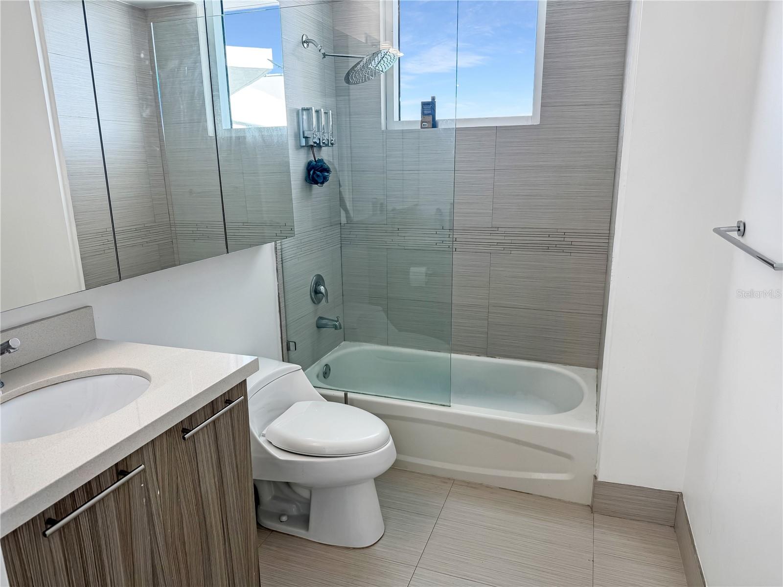 Image 17 of 40 For 6700 Indian Creek Drive Ph7