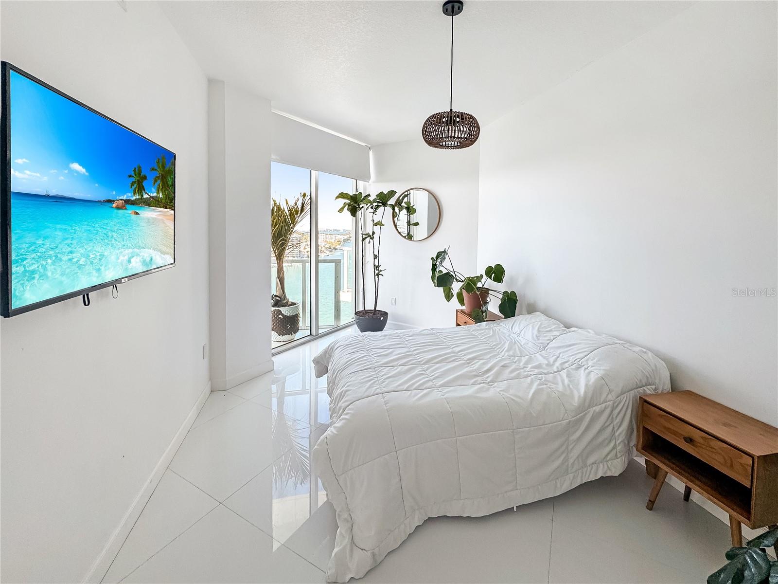 Image 18 of 40 For 6700 Indian Creek Drive Ph7