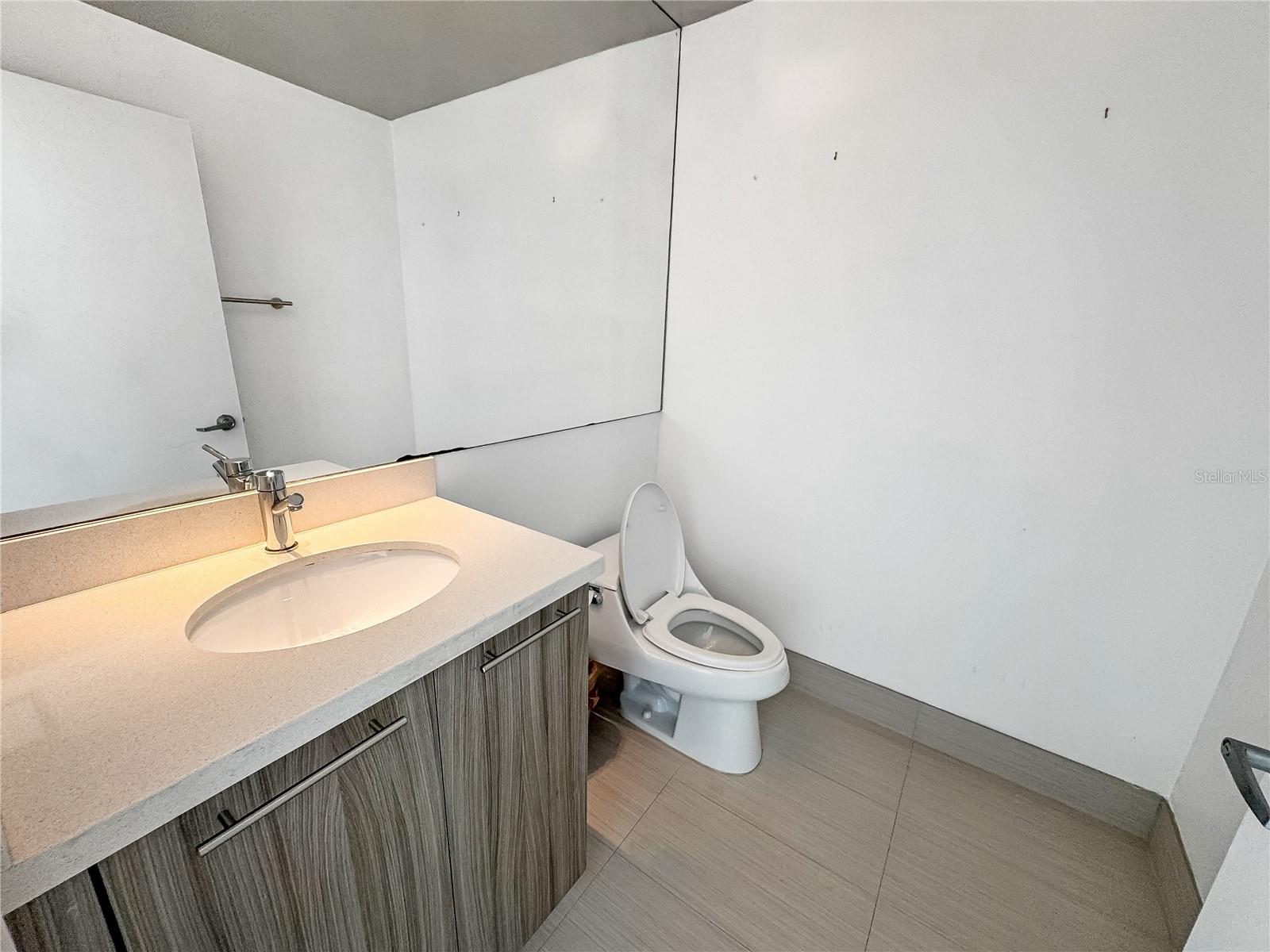 Image 19 of 40 For 6700 Indian Creek Drive Ph7