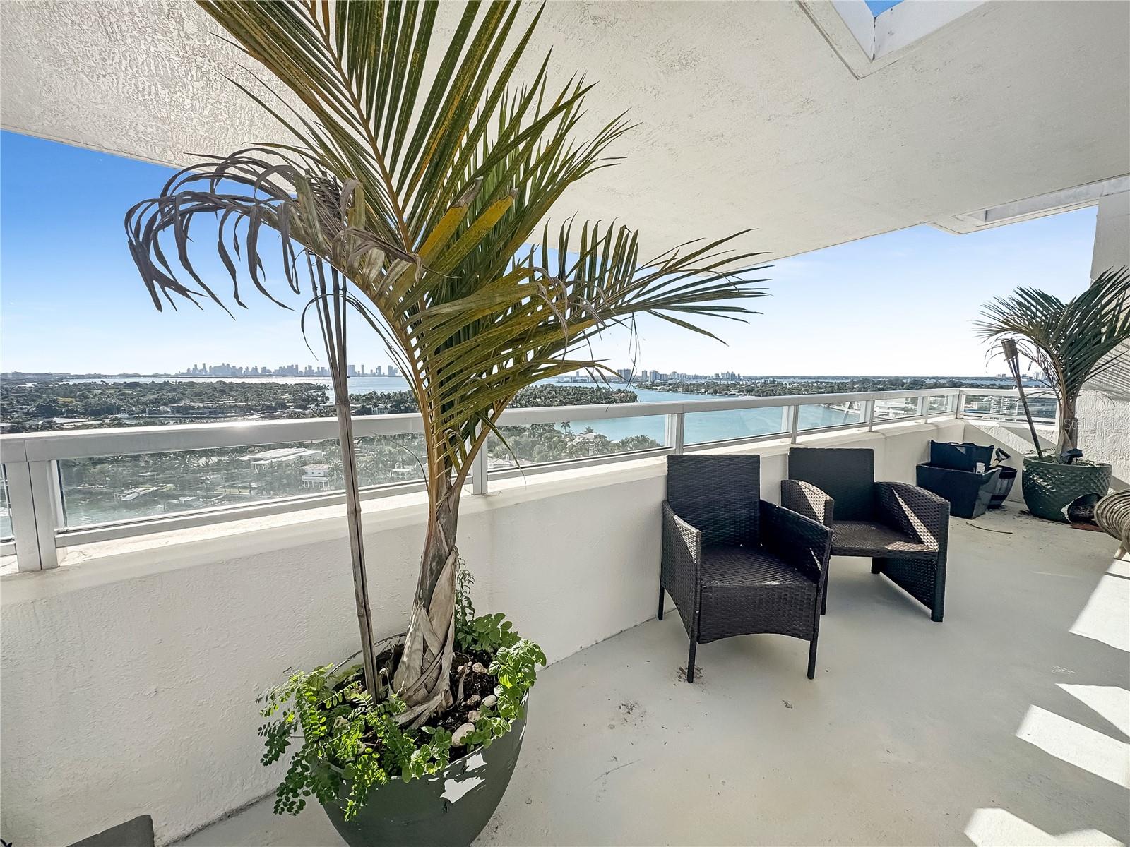 Image 23 of 40 For 6700 Indian Creek Drive Ph7