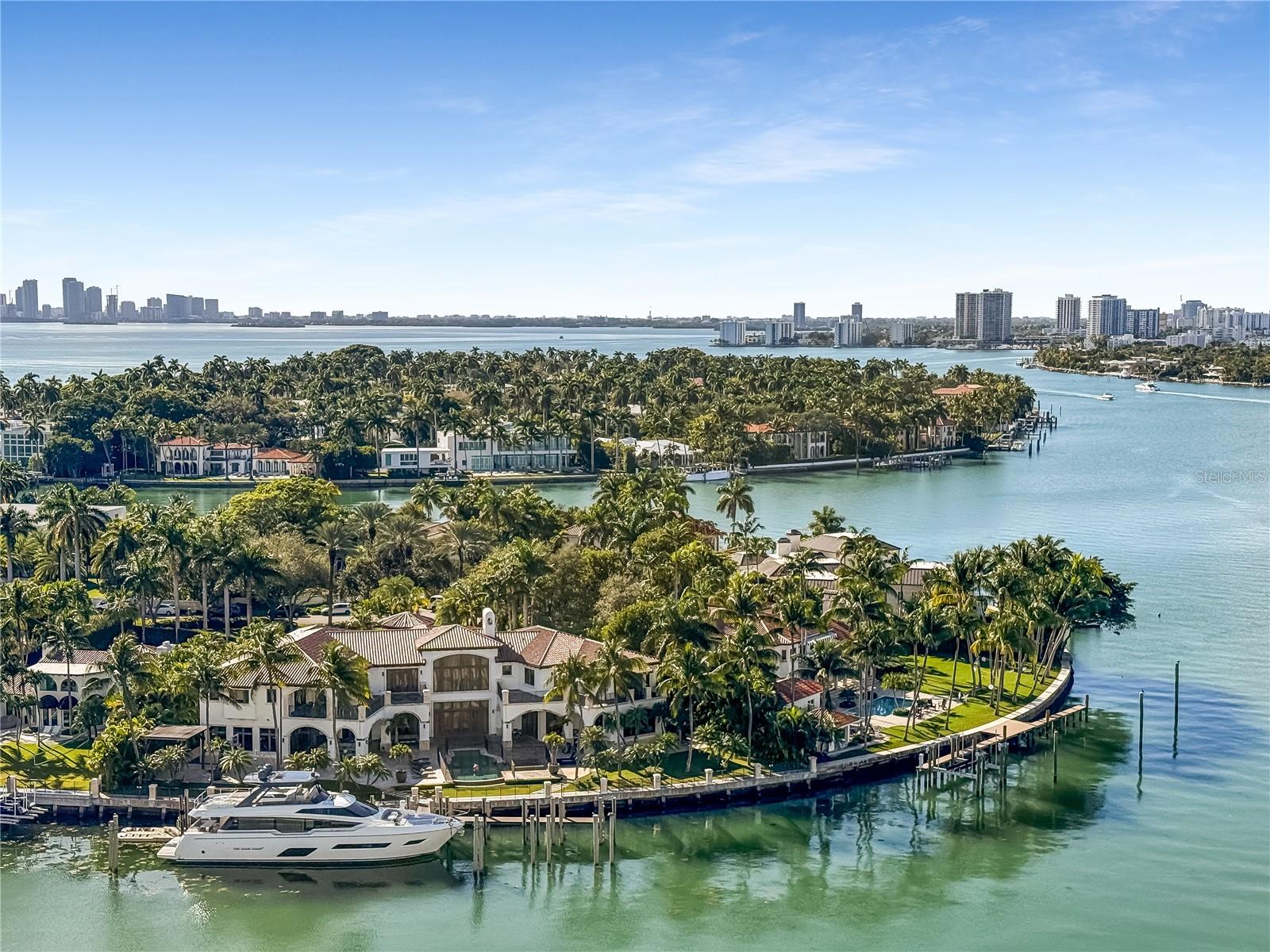 Image 3 of 40 For 6700 Indian Creek Drive Ph7