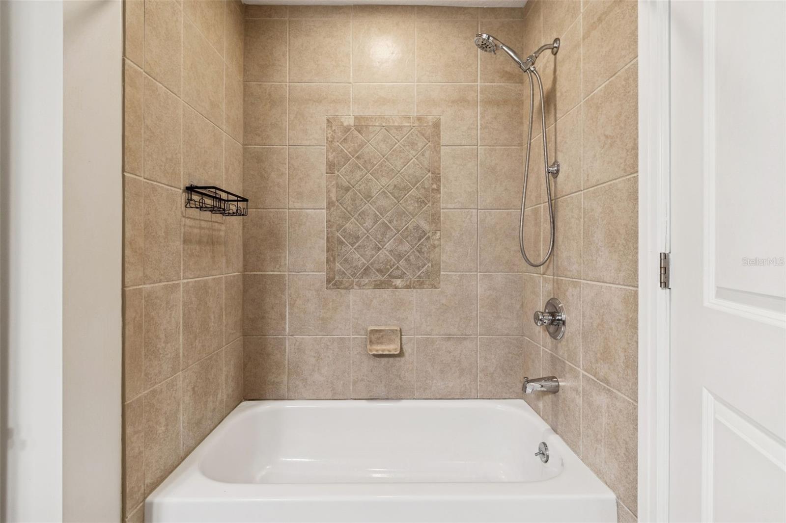 Image 11 of 41 For 101 Eola Drive 808