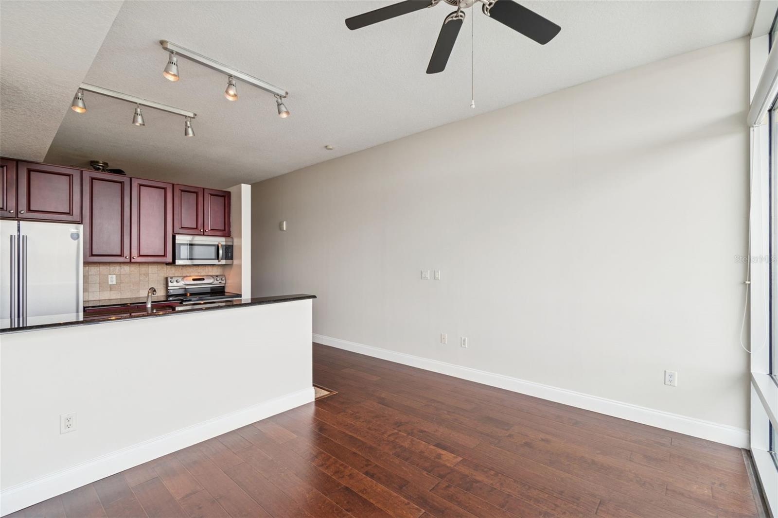 Image 18 of 41 For 101 Eola Drive 808