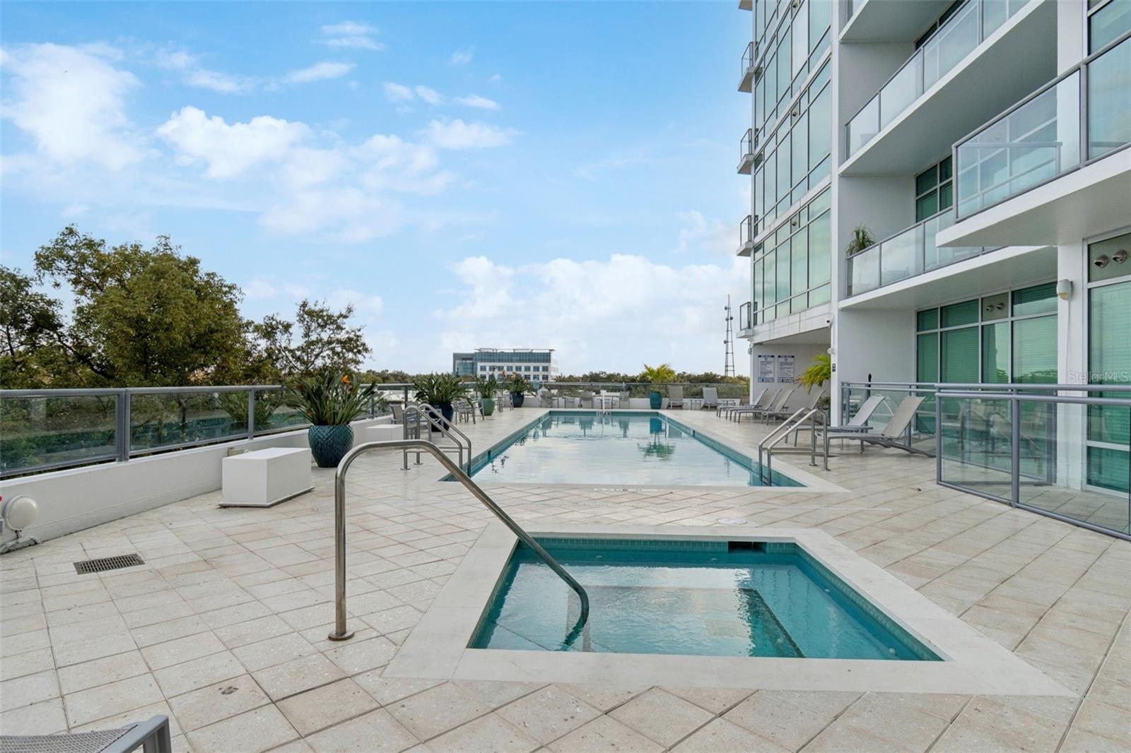 Image 27 of 41 For 101 Eola Drive 808