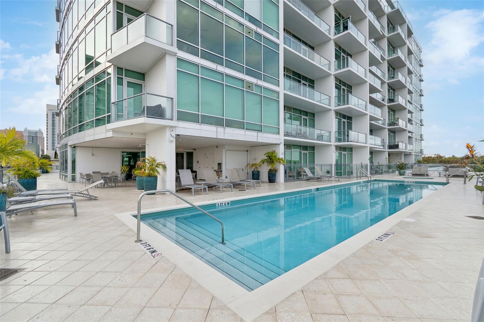 Image 28 of 41 For 101 Eola Drive 808