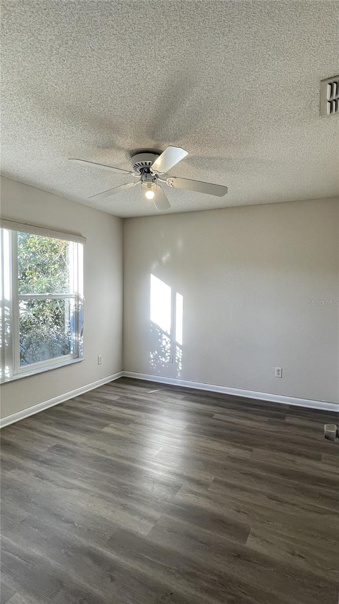 Image 14 of 20 For 1365 Epson Oaks Way