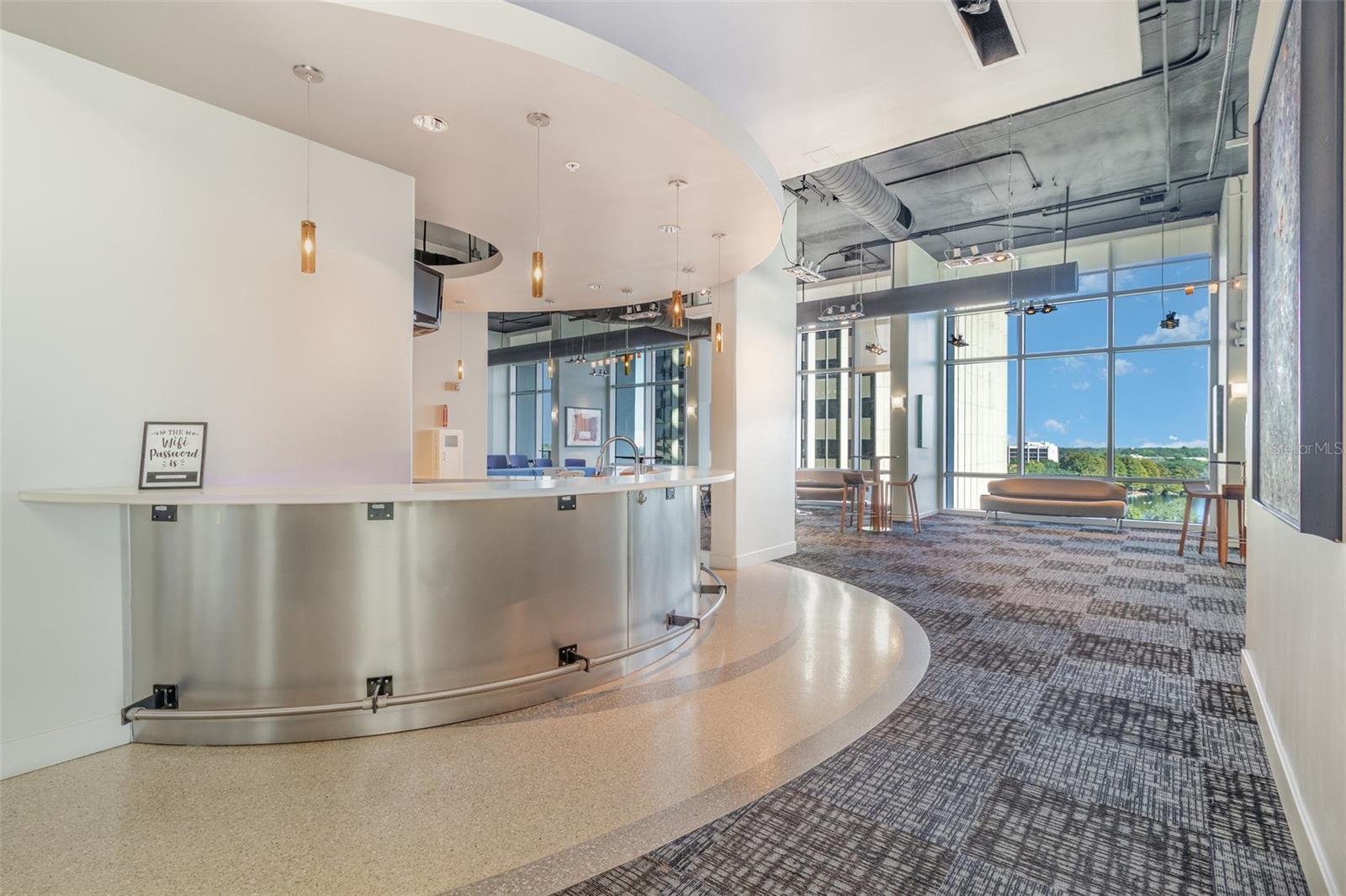 Image 17 of 28 For 150 Robinson Street 811