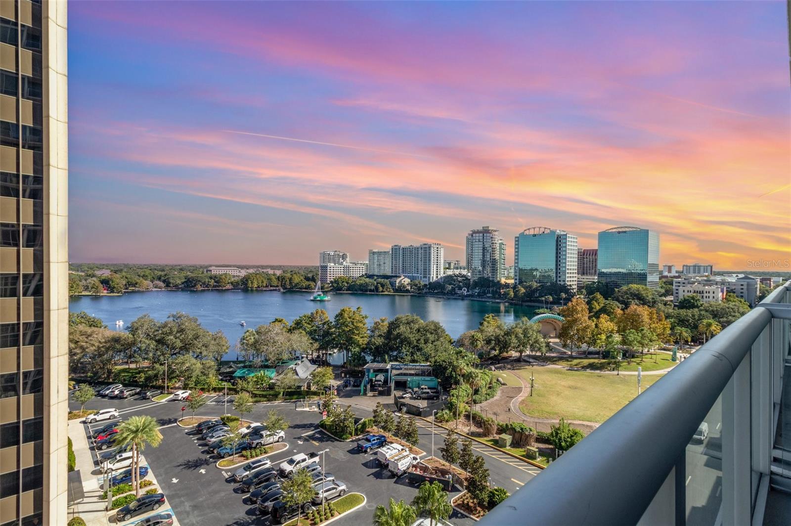 Image 2 of 28 For 150 Robinson Street 811