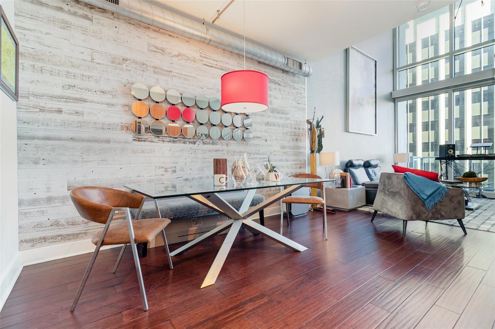 Image 5 of 28 For 150 Robinson Street 811