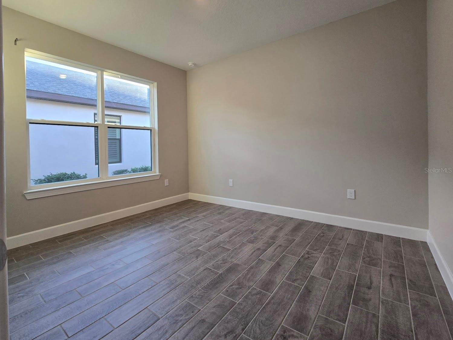 Image 14 of 33 For 1001 Umbria Drive