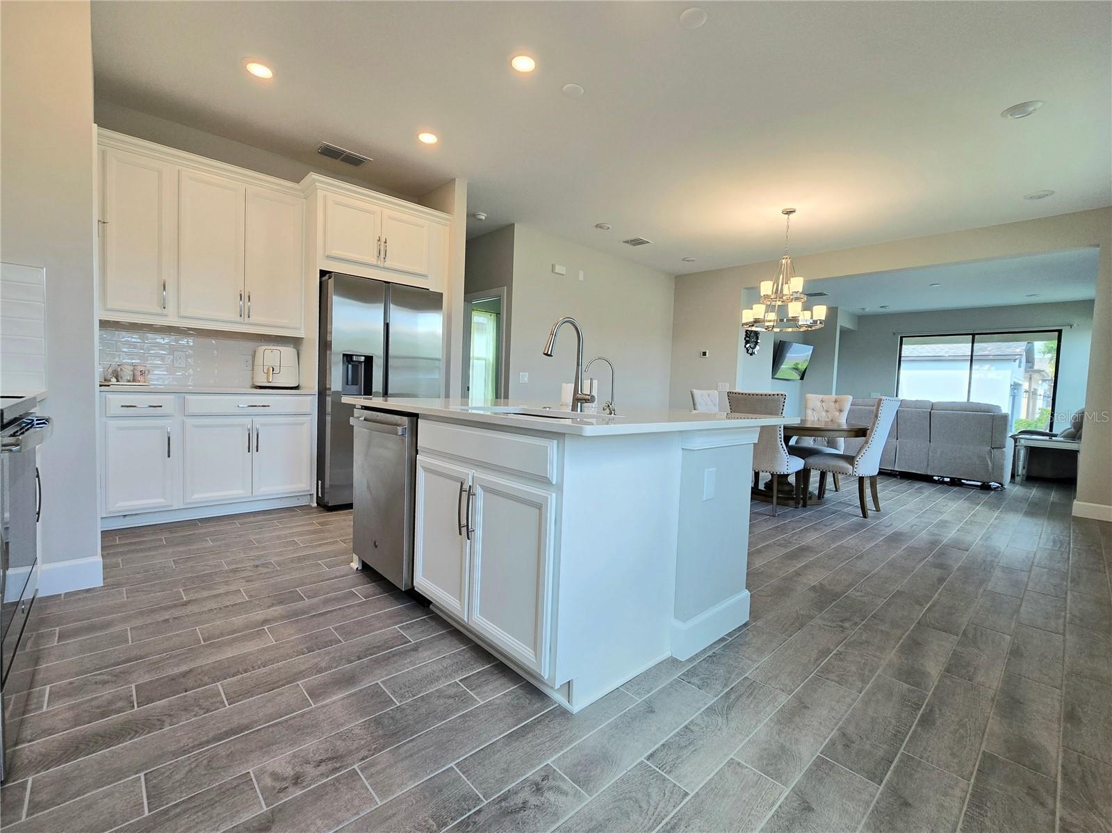 Image 3 of 33 For 1001 Umbria Drive