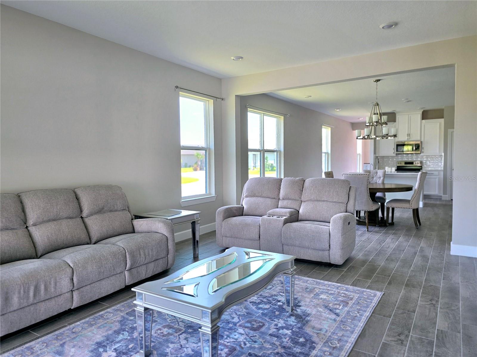 Image 5 of 33 For 1001 Umbria Drive